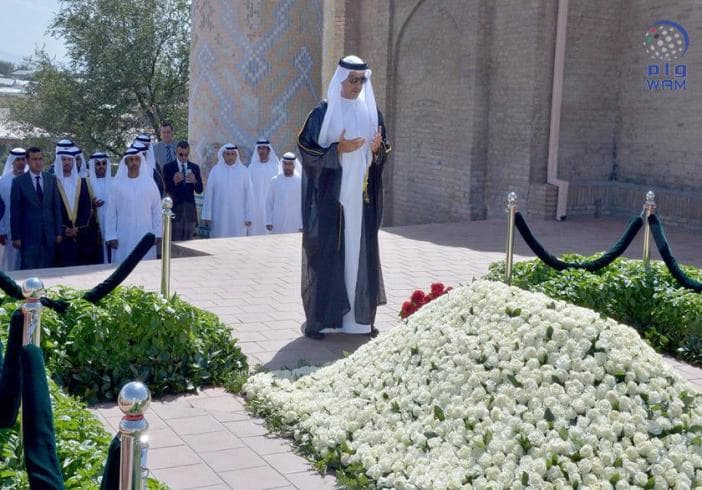 BAA IIV rahbari Islom Karimov qabrini ziyorat qildi