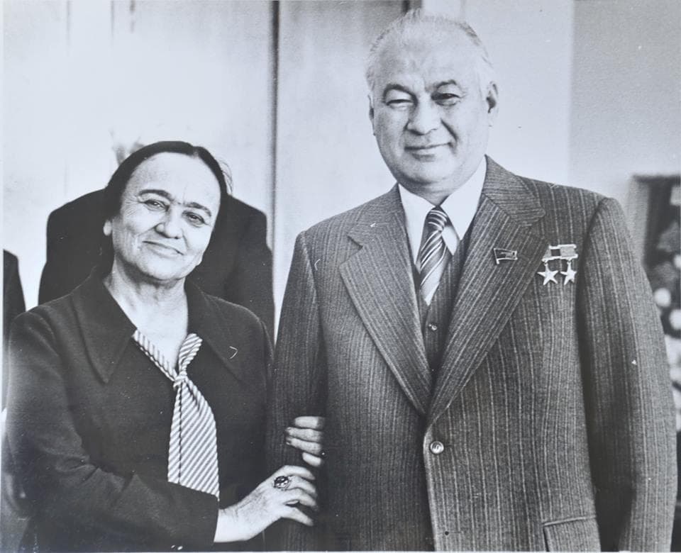 Oyga osilgan bayroq (Sharof Rashidovni xotirlab)
