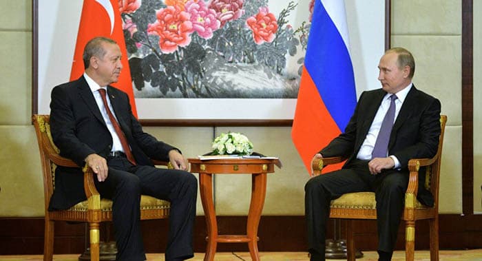 Putin Erdo‘g‘an bilan uchrashuvi chog‘ida turk razvedkasi haqida hazillashdi