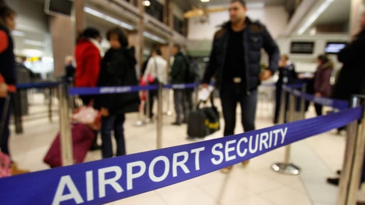 Britaniyaning 18 aeroportidagi "Rojdestvo qo‘zg‘aloni" bekor qilindi