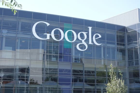Google’ga egalik qiluvchi xolding 2016 yilda qancha sof foyda olgani ma'lum bo‘ldi