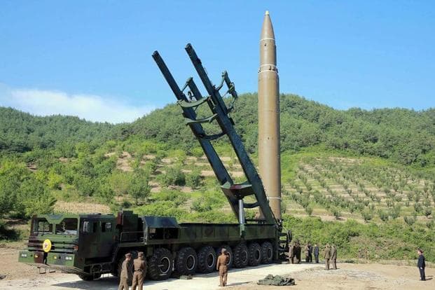 Shimoliy koreyaliklar Janubiy Koreyaga raketa sinovlari haqida varaqalar tashlashdi