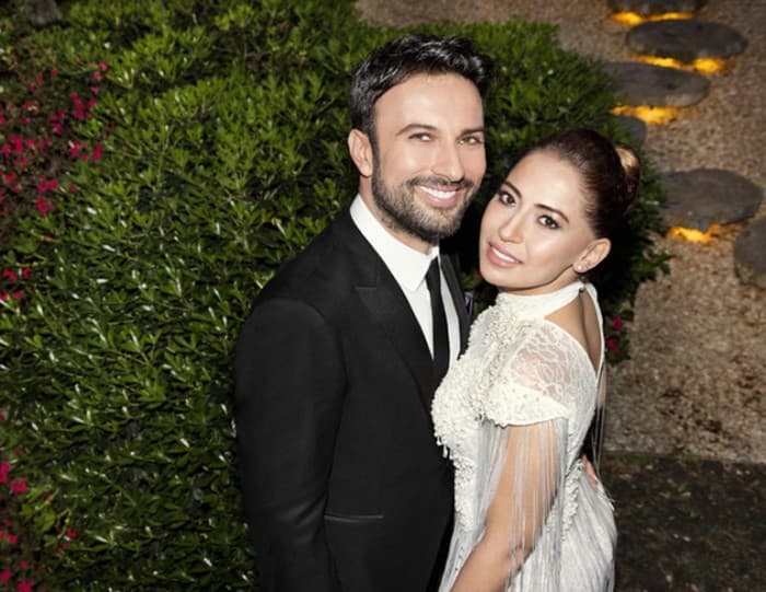Tarkan ashaddiy muxlisasi bilan oila qurdi
