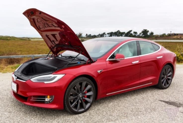 Reuters: Tesla mashinalarining 90 foizi konveyerdan chiqishi bilan ta'mirni talab qiladi
