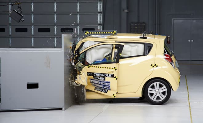 Chevrolet Malibu chidamliroq ekan: Zamonaviy avtomobilni o‘zgartirgan  eng dahshatli 8 krash-test