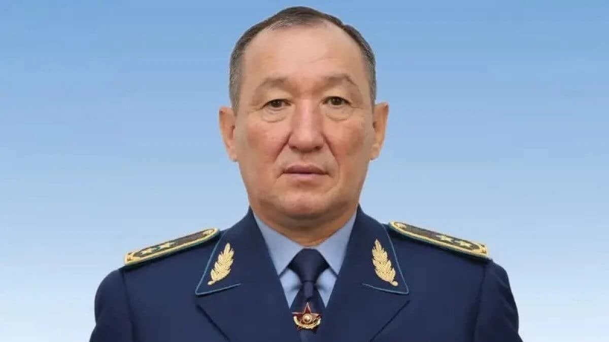 Toʻqayev mudofaa vazirini ishdan oldi
