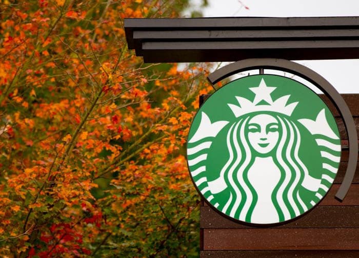 Starbucks faoliyatida rekord darajadagi foyda va daromad qayd etildi