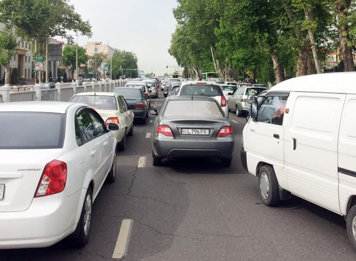 Toshkent markazida sport marafoni tufayli katta tirbandliklar yuzaga keldi (foto)