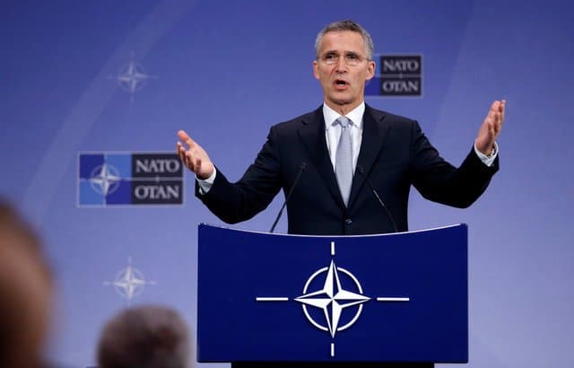 Stoltenberg Rossiya bilan chegaralarda harbiylar joylashtirilishiga izoh berdi