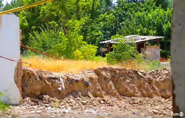 Yakkasaroyda xarobada qolgan uy masalasi yuzasidan hokimiyat o‘z munosabatini bildirdi