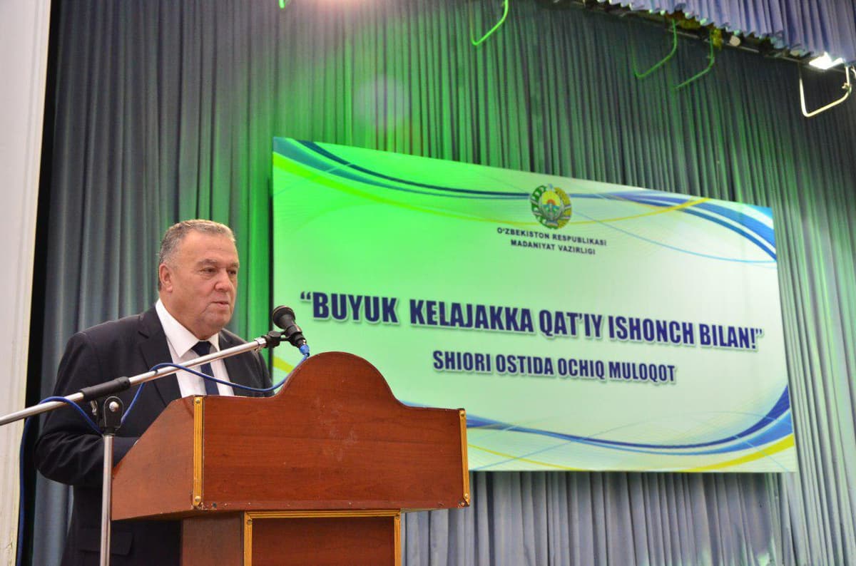 Madaniyat vaziri va talabalar ishtirokida ochiq muloqot o‘tkazildi