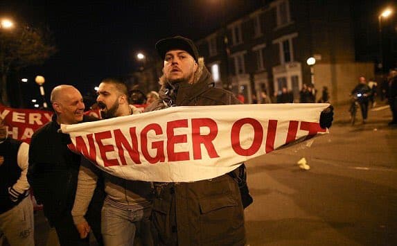 «Arsenal» muxlislari ko‘chalarga chiqib, Vengerga qarshi aksiya o‘tkazdi 