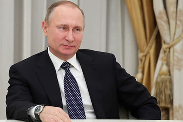 Putin rossiyaliklarni ajoyib kelajak kutayotganini aytdi