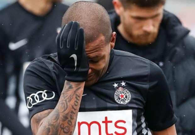 «Iltimos, menga irqchilik yo‘q deng!». Muxlislar futbolchini yig‘latdi