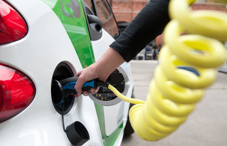 Yevropada eng yirik avtomobil kompaniyalari yagona elektrozapravkalar tarmog‘ini yaratishadi