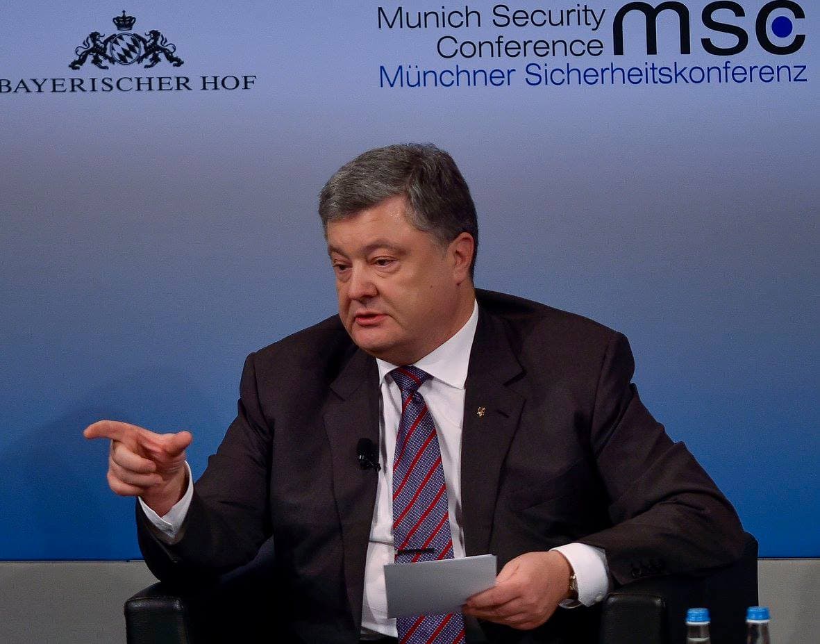 Poroshenko Rossiya ayirmachilarga tegishli hujjatlarni tan olishini xalqaro huquqbuzarlik deb atadi