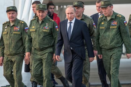 «'»: Putin Shoyguning 2 o‘rinbosarini Suriyadagi harbiy harakatlar uchun Rossiya qahramoni unvoni bilan taqdirladi