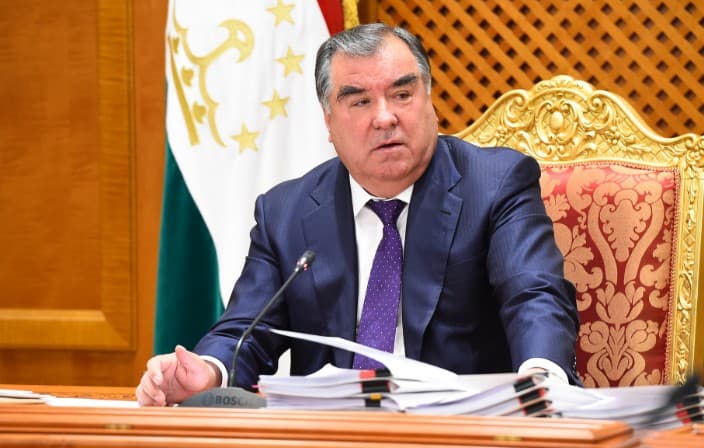 Imomali Rahmon 2016 yilning tojik xalqi uchun qanday kelganini ma'lum qildi