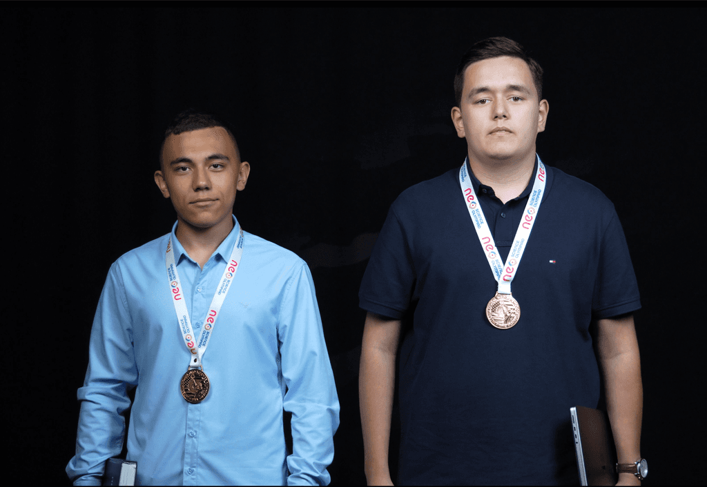 “Oltin medal olishni kutmagandim”: xalqaro olimpiadada gʻolib boʻlgan oʻzbekistonlik oʻquvchilar bilan suhbat