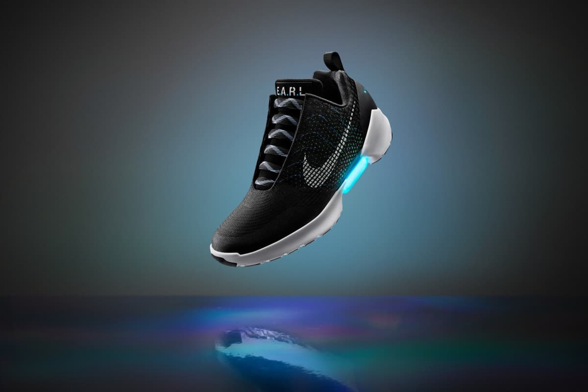 Nike'ning avtomat bog‘ichli krossovkalari sotuvi yo‘lga qo‘yilmoqda