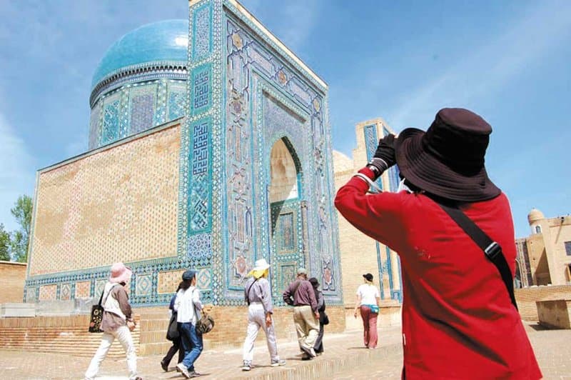 O‘zbekistonga yosh sayyohlarni jalb etish uchun nimalarga e'tibor qaratish lozim? To‘qima hikoya misolida