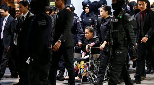 Foto: Kim Chen Inning akasi o‘limida ayblanayotganlar jinoyat sodir etilgan joyga olib kelindi 