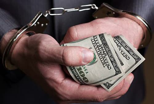 MXX “Yergeodezkadastr” davlat qo‘mitasining 20 ming dollar pora so‘ragan xodimini qo‘lga oldi