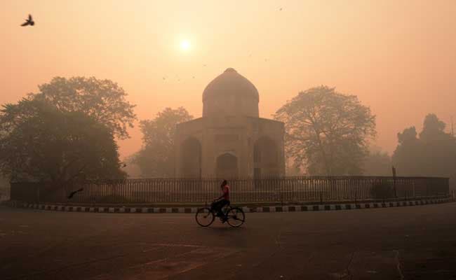 Dehli havosidagi tutun 1700dan ortiq maktab yopilishiga sabab bo‘ldi