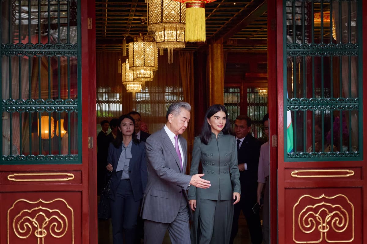 Saida Mirziyoyeva meets Chinese foreign minister Wang Yi
