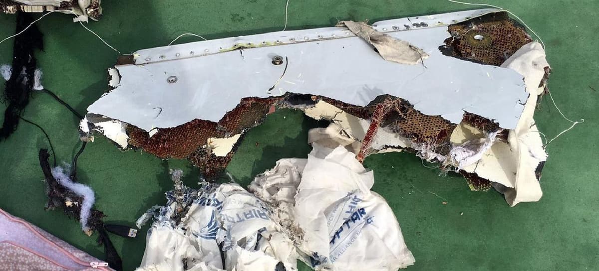 O‘rta Yer dengiziga qulagan EgyptAir samolyoti qoldiqlarida portlovchi modda izlari aniqlandi