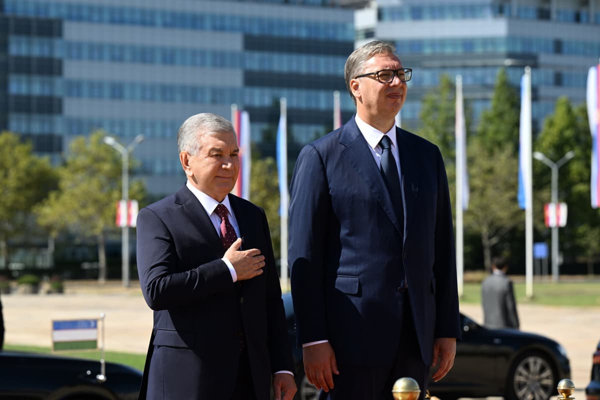 President Shavkat Mirziyoyev receives official welcome in Belgrade