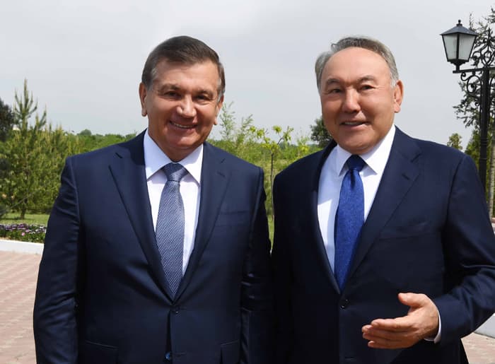 Shavkat Mirziyoyev Nursulton Nazarboyev bilan uchrashdi