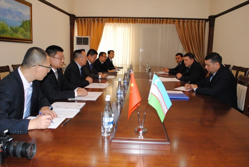 General-mayor Davron Nazarmuhamedov Xitoy elchisi bilan uchrashdi