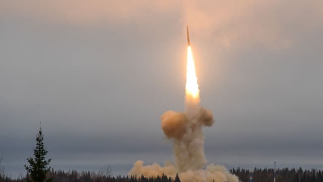Shimoliy Koreya uchta ballistik raketa uchirdi