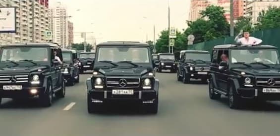 Moskva ko‘chalarini kezgan Gelandewagen’larga atab klip olinganligi ma'lum bo‘ldi