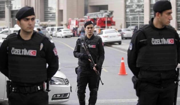 Turkiyada xorijiy OAV jurnalistlari hibsga olindi