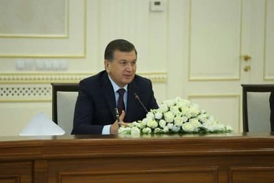 Videoselektorda yuqori lavozimli amaldorlar iste'foga chiqarildi va hayfsanlar berildi