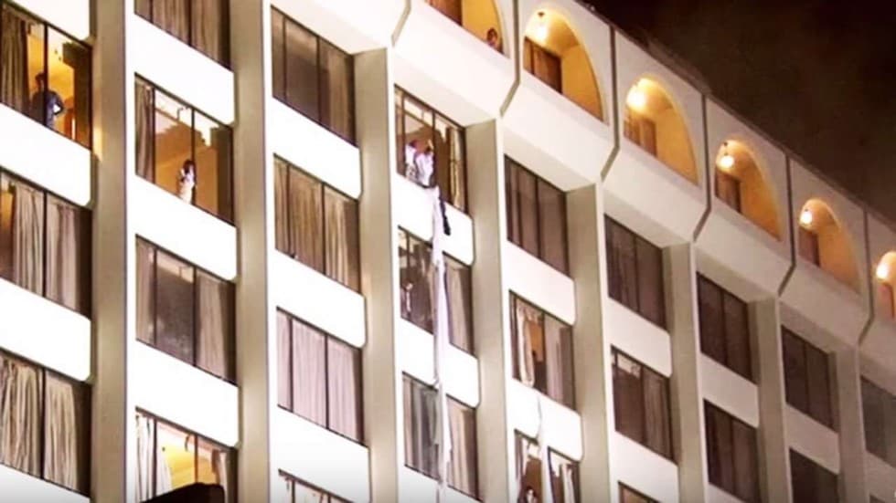 Karachidagi mehmonxonada yuz bergan yong‘in insonlar umriga zomin bo‘ldi
