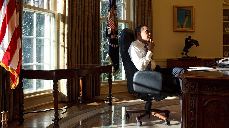 Obama favqulodda vaziyatlar uchun mo‘ljallangan "qizil tugma"dan qay maqsadda foydalangan?