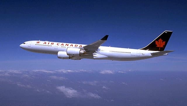 Air Canada самолётида йўловчи болада юрак хуружи юз берди