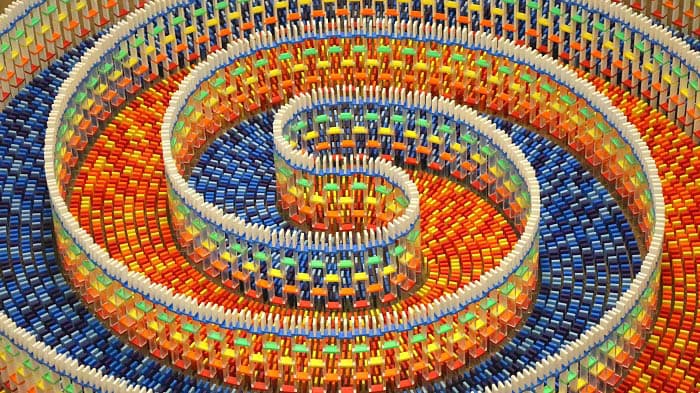 15 ming dominodan 25 soatda uch yoqlama spiral yaratildi