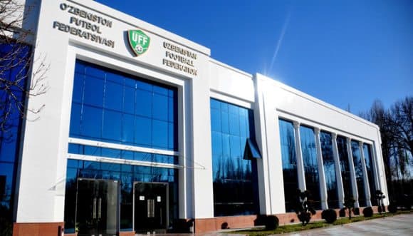 O‘FF xodimi jurnalistlarni «qishloqi» deb haqorat qildi