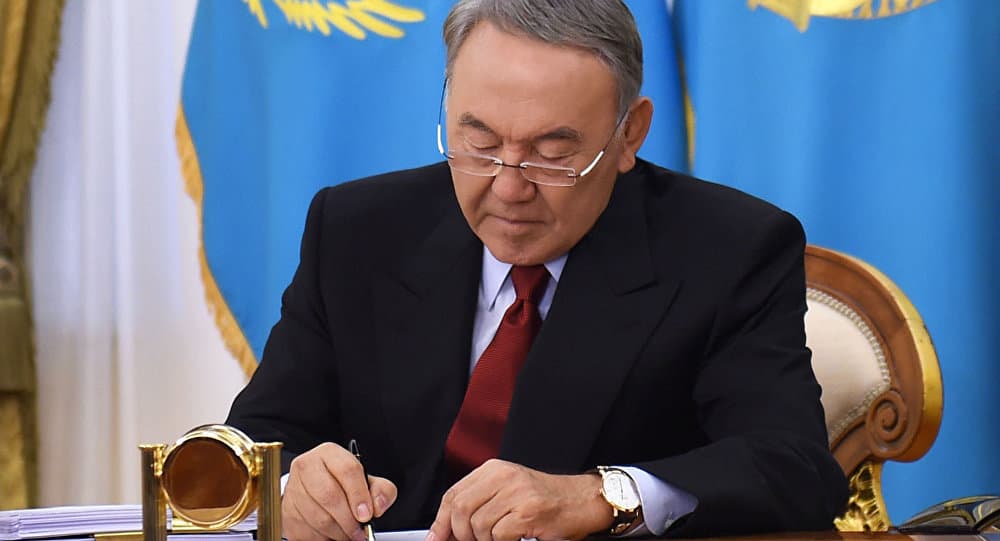 Nazarboyev pensiyalar oshirilishi haqidagi qonunni imzoladi
