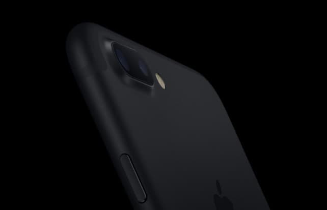 Internetda iPhone 7 Plus smartfoni yuzasidan shikoyatlar bildirildi