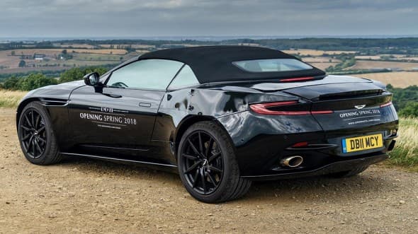 Yumshoq tomli Aston Martin DB11 modelining ilk suratlari paydo bo‘ldi