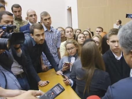Poroshenkoni uyatga qo‘ygan talaba o‘qishdan chetlatilishi mumkin