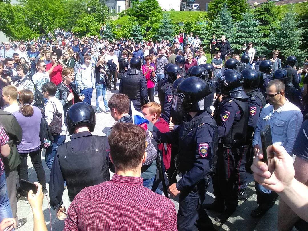 Rossiyada korrupsiyaga qarshi norozilik aksiyalari boshlandi, qo‘lga olinganlar bor