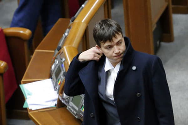 Nadejda Savchenko Ukraina xavfsizlik xizmatida tergov qilindi