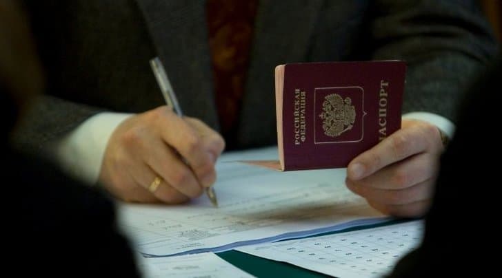 Putin Rossiya fuqaroligini olishdagi qog‘ozbozlikni  kamaytirishga chaqirdi