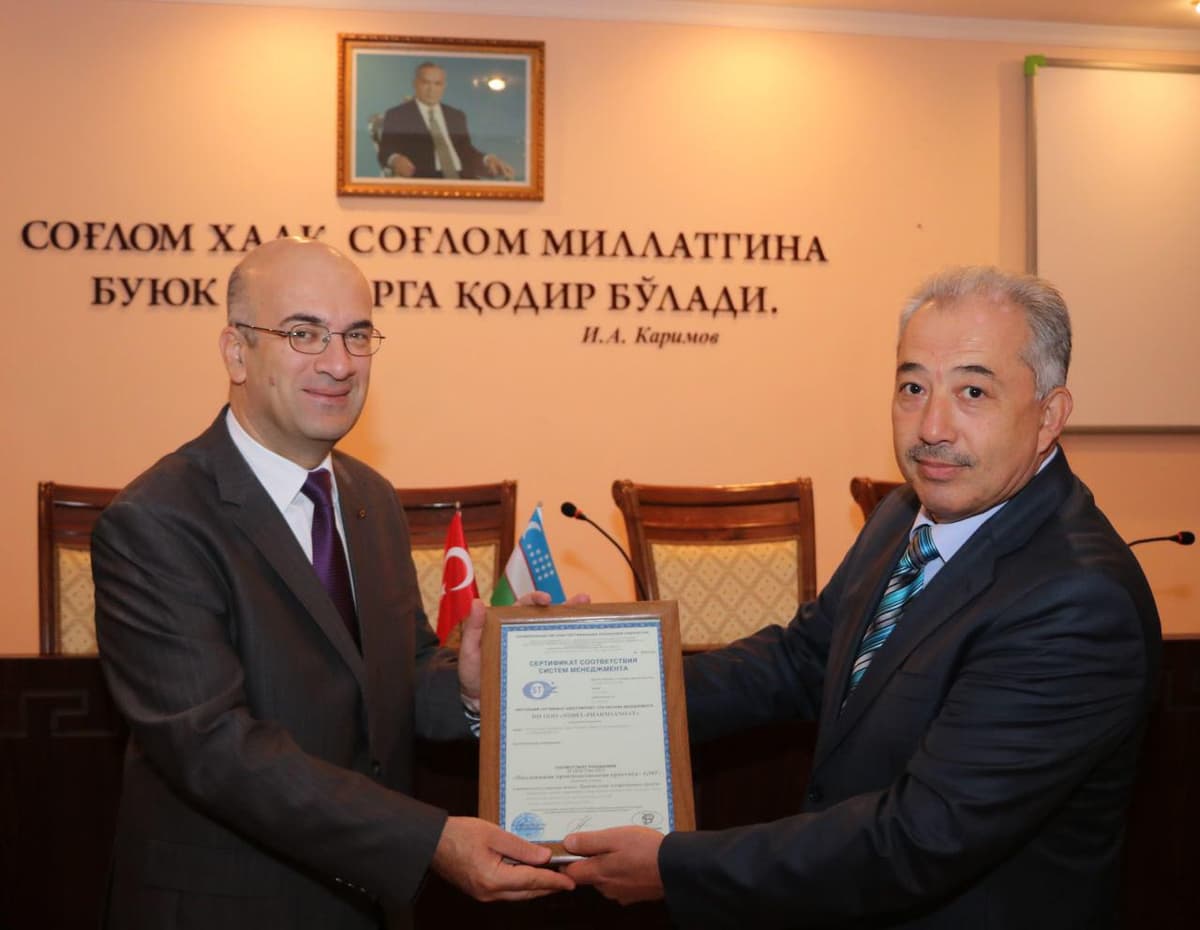 «Nobel Pharmsanoat» компаниясига GMP стандарти сертфикати топширилди